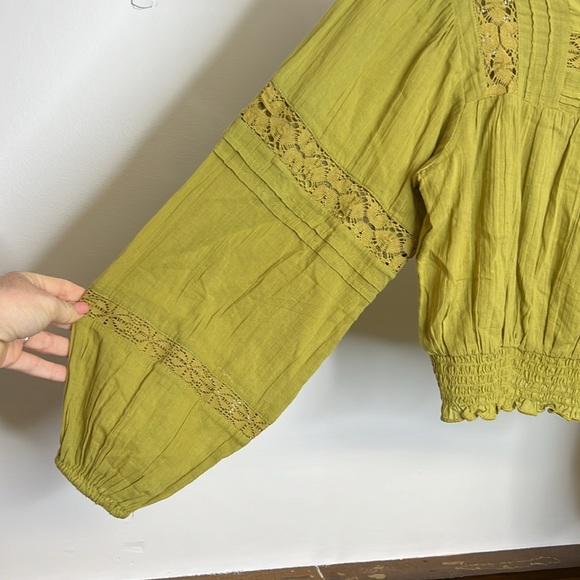 NWT AEO Green Puff Sleeve Top- XS - Picture 3 of 7